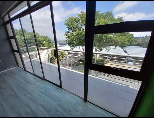 1,428M² OFFICE TO LET IN BRYANSTON